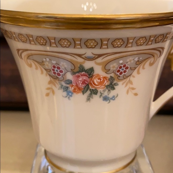 Lenox China- Vintage LOT 4 cups/saucers Lenox Versailles china - Picture 2 of 6